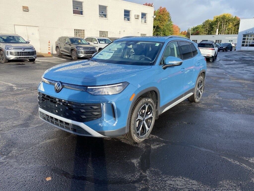 2026 Volkswagen Tiguan SE photo 3