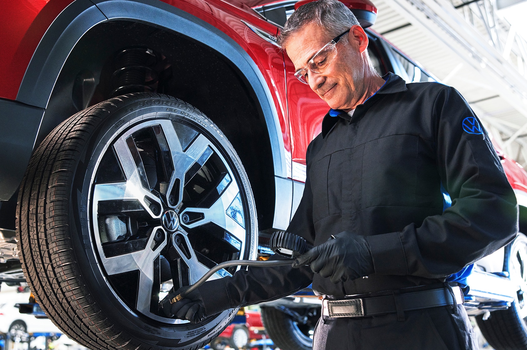 Volkswagen Technician Tire Pressue Inspection