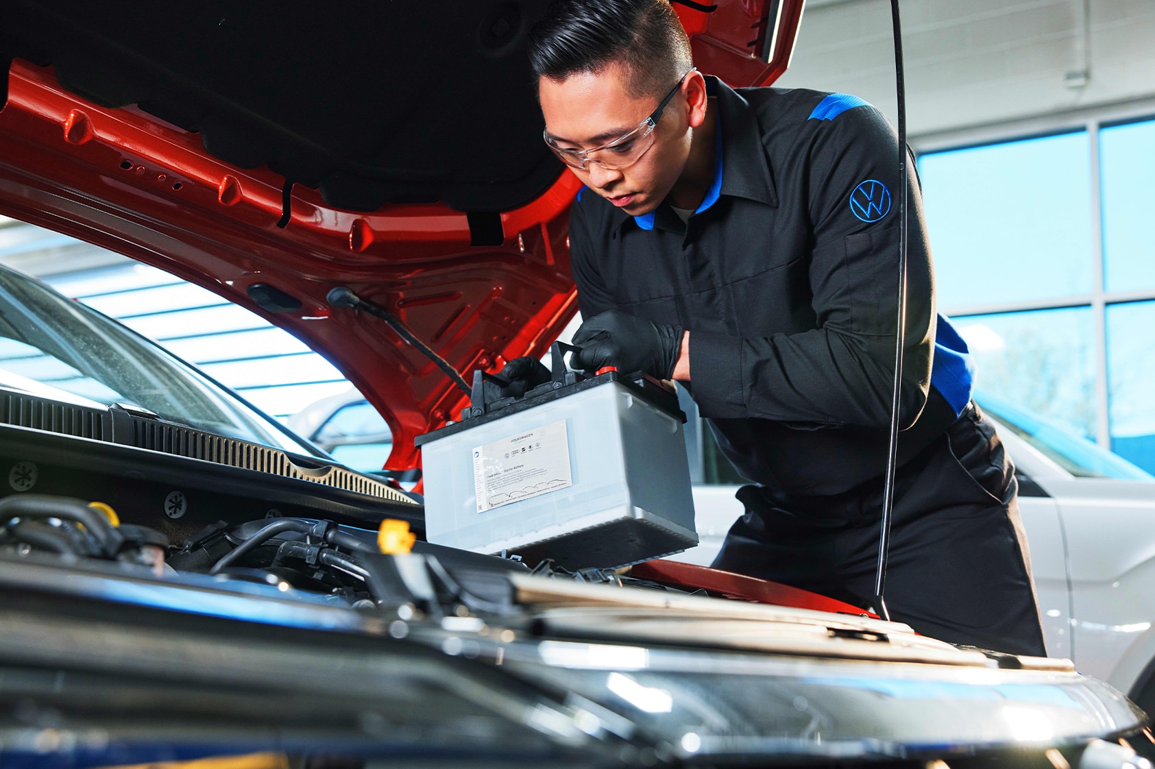 Volkswagen Technician Battery Inspection