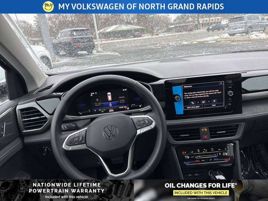 2026 Volkswagen Taos SE Black - Photo 9