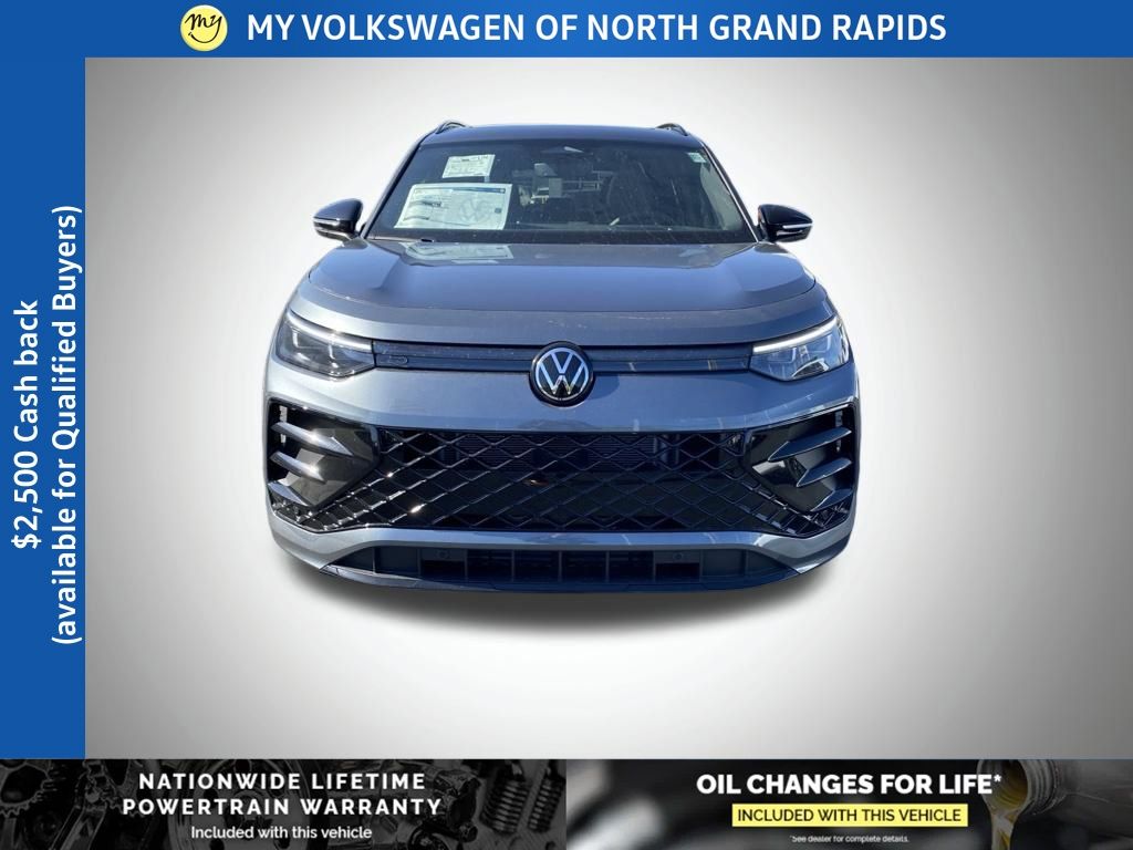 2026 Volkswagen Tiguan 2.0T SE R-Line Black 4Motion's photo