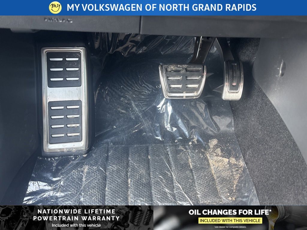 2026 Volkswagen Tiguan SE R-LINE BLACK - Photo 13