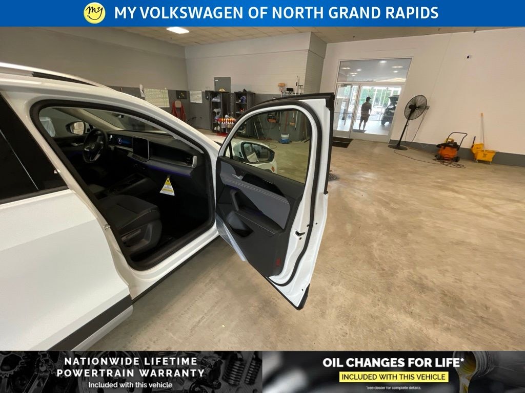 New 2026 Volkswagen Tiguan SE SUV