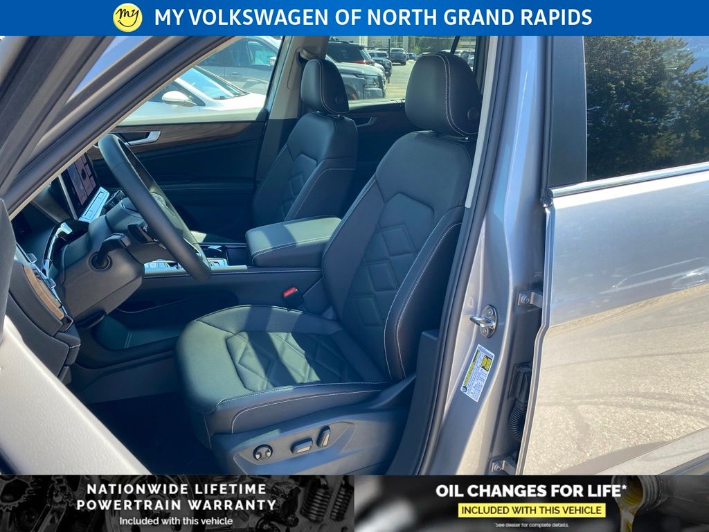 2026 Volkswagen Atlas SE w/Tech - Photo 7