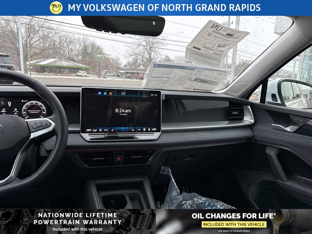 2026 Volkswagen Tiguan SE - Photo 9