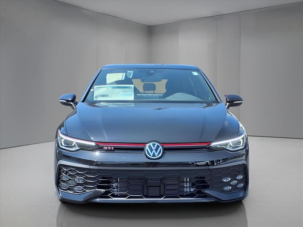 2025 Volkswagen Golf GTI SE photo 4