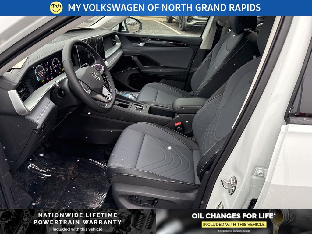 2026 Volkswagen Tiguan SE - Photo 10
