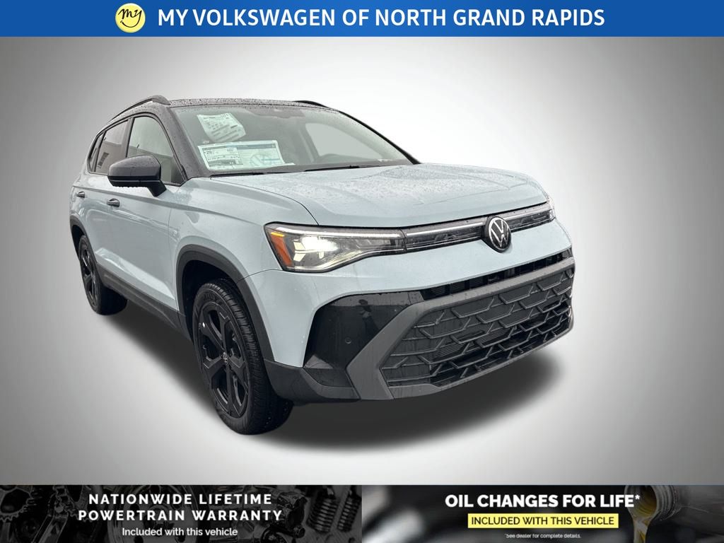 2026 Volkswagen Taos SE Black's photo