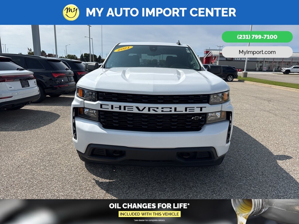 2021 Chevrolet Silverado 1500 Custom photo 2