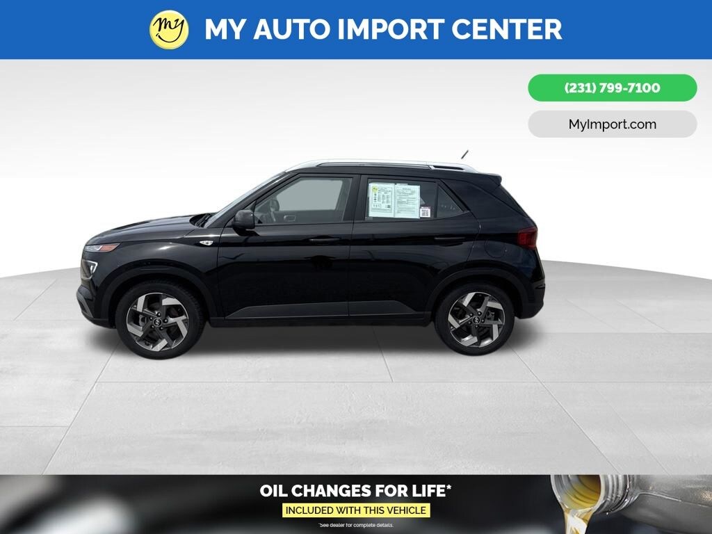 Used 2025 Hyundai Venue SEL SUV