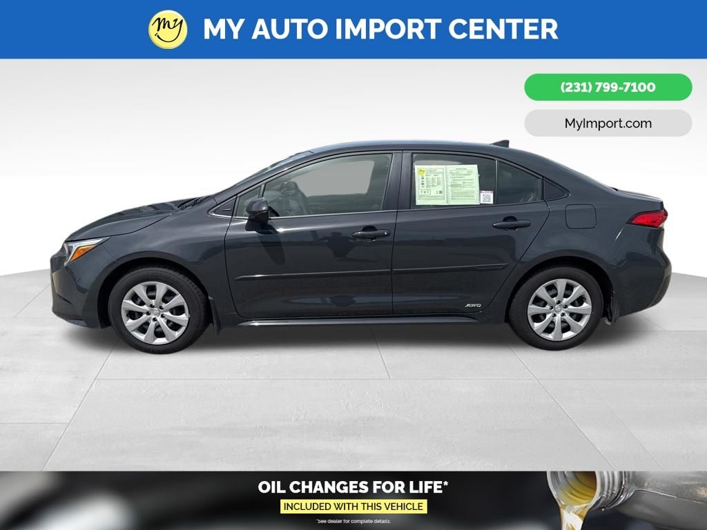 Used 2025 Toyota Corolla Hybrid LE Sedan