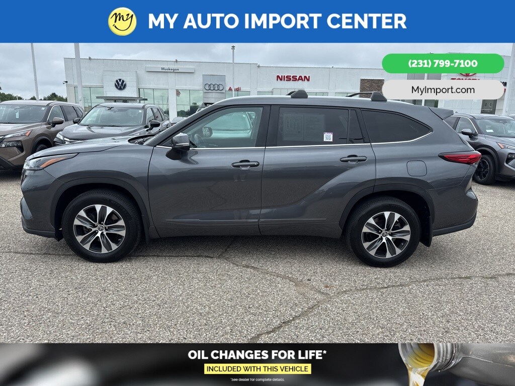 2022 Toyota Highlander XLE photo 4