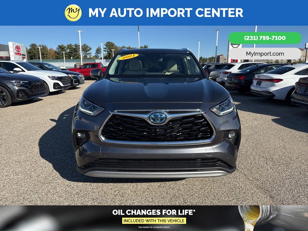 2021 Toyota Highlander Hybrid Platinum photo 2