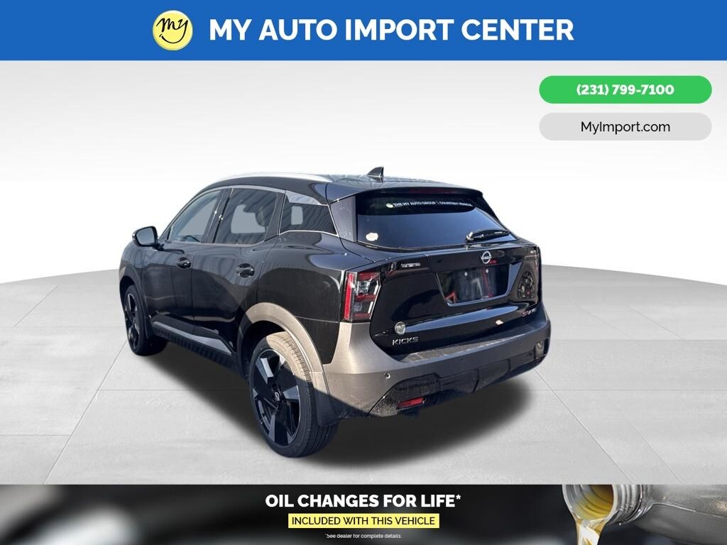 Used 2025 Nissan Kicks SR SUV