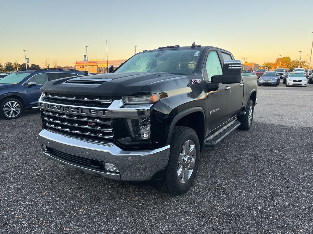 2023 Chevrolet Silverado 2500HD LTZ photo 3