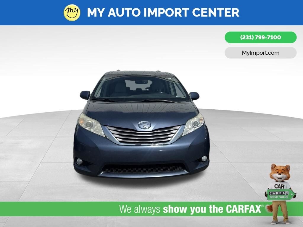 Used 2017 Toyota Sienna XLE Premium 7 Passenger Van