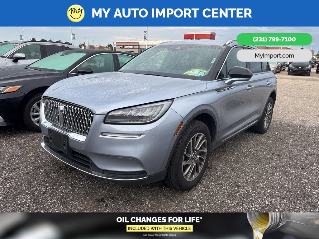 2022 Lincoln Corsair Standard photo 3