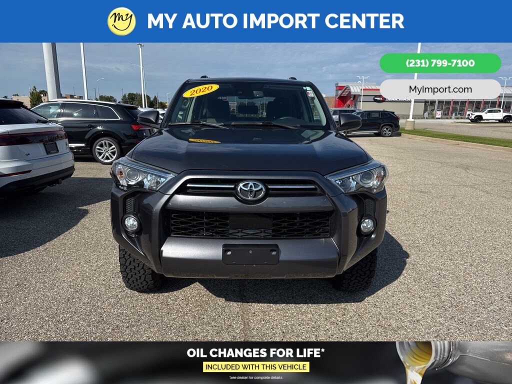 2020 Toyota 4Runner SR5 photo 2
