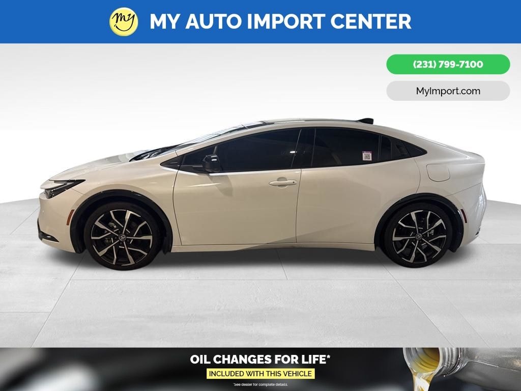 Used 2025 Toyota Prius Plug-in Hybrid XSE Premium Hatchback