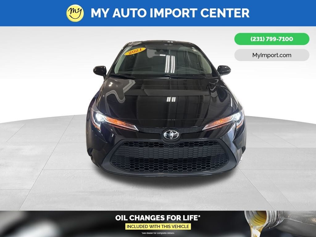 Used 2021 Toyota Corolla LE Sedan