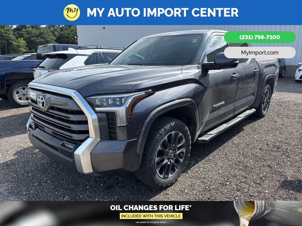 2022 Toyota Tundra Limited CrewMax photo 3
