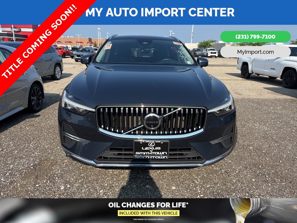 2022 Volvo XC60 B5 Inscription photo 2