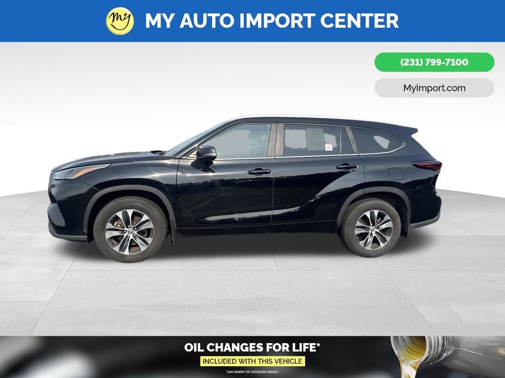 Used 2025 Toyota Highlander XLE SUV
