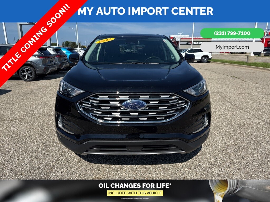 2022 Ford Edge SEL photo 2