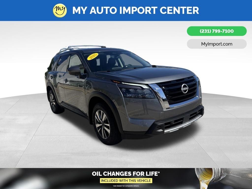 Used 2025 Nissan Pathfinder SL SUV