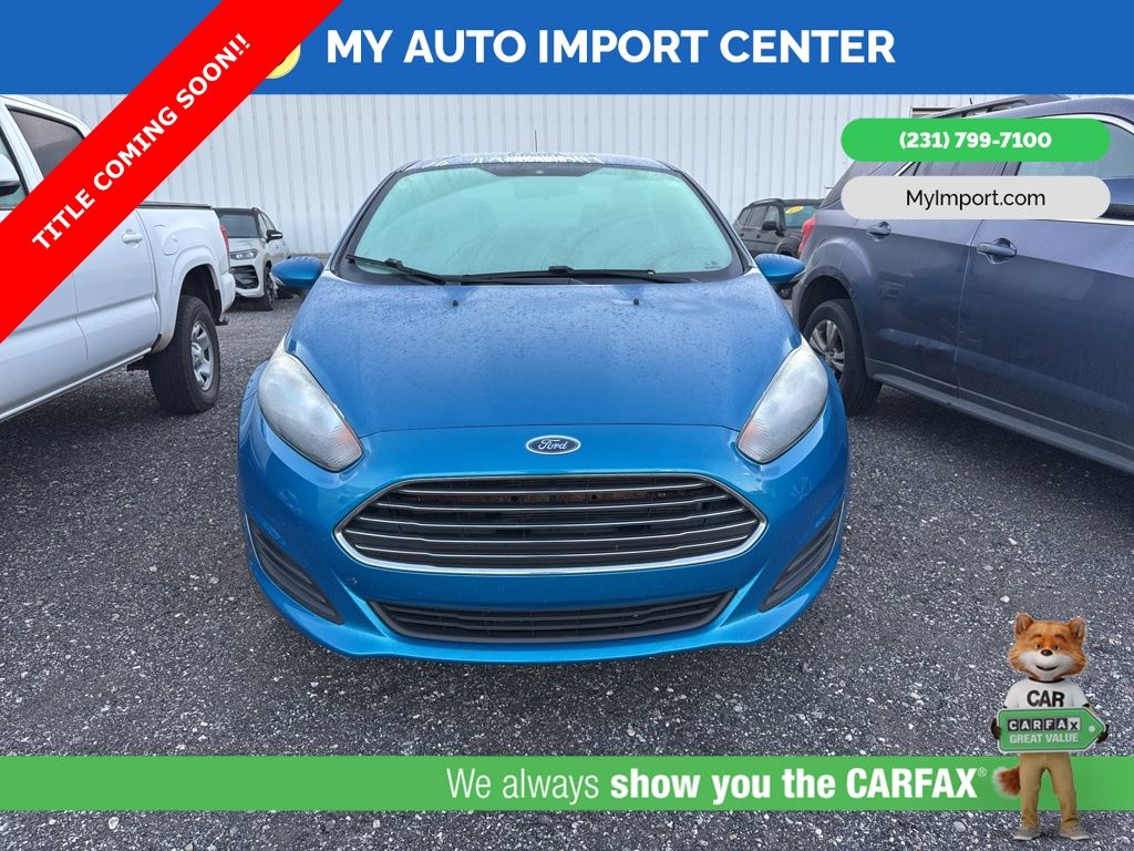 2015 Ford Fiesta SE photo 2