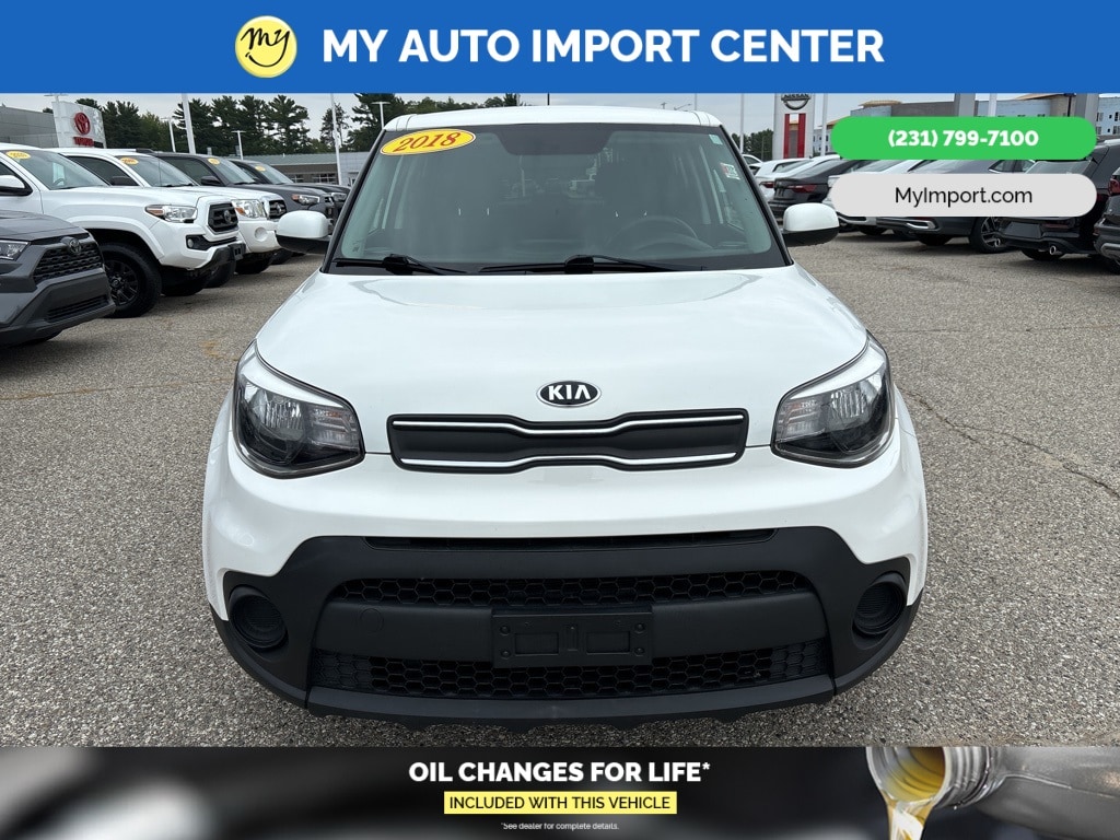 Used 2018 Kia Soul Base with VIN KNDJN2A25J7577035 for sale in Muskegon, MI