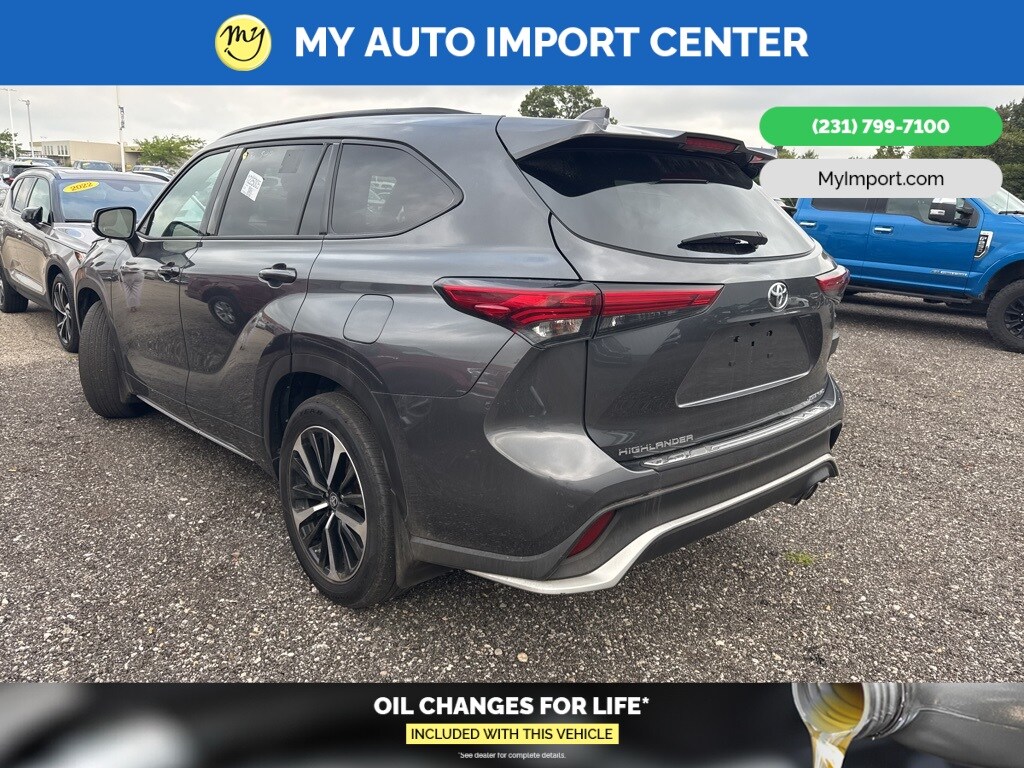 2022 Toyota Highlander XSE photo 3