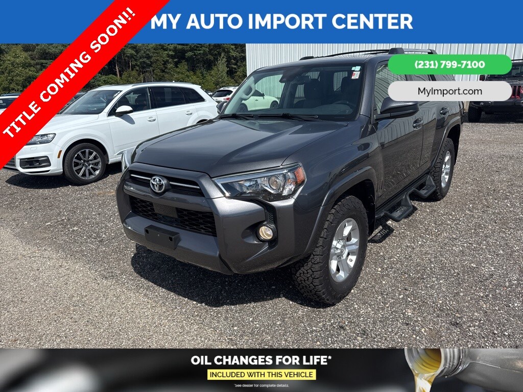 2020 Toyota 4Runner SR5 photo 2