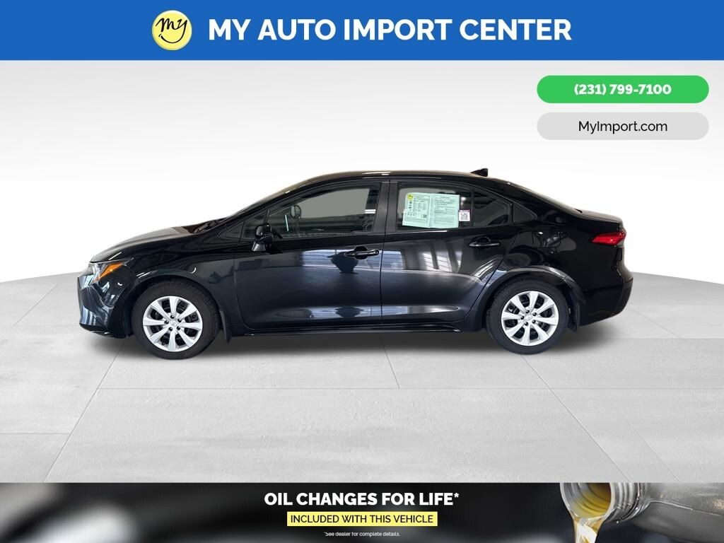 Used 2021 Toyota Corolla LE Sedan