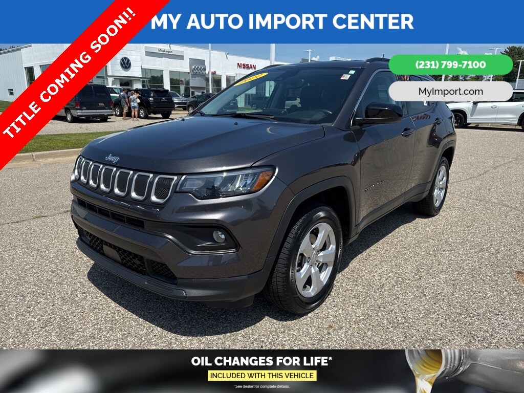 2022 Jeep Compass Latitude photo 3