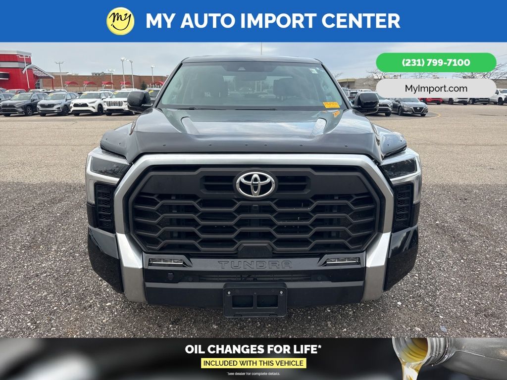 2022 Toyota Tundra Limited CrewMax photo 2