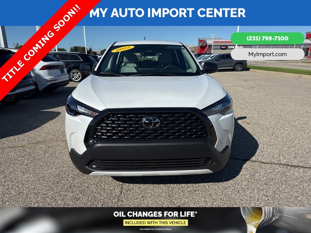 2025 Toyota Corolla Cross L photo 2