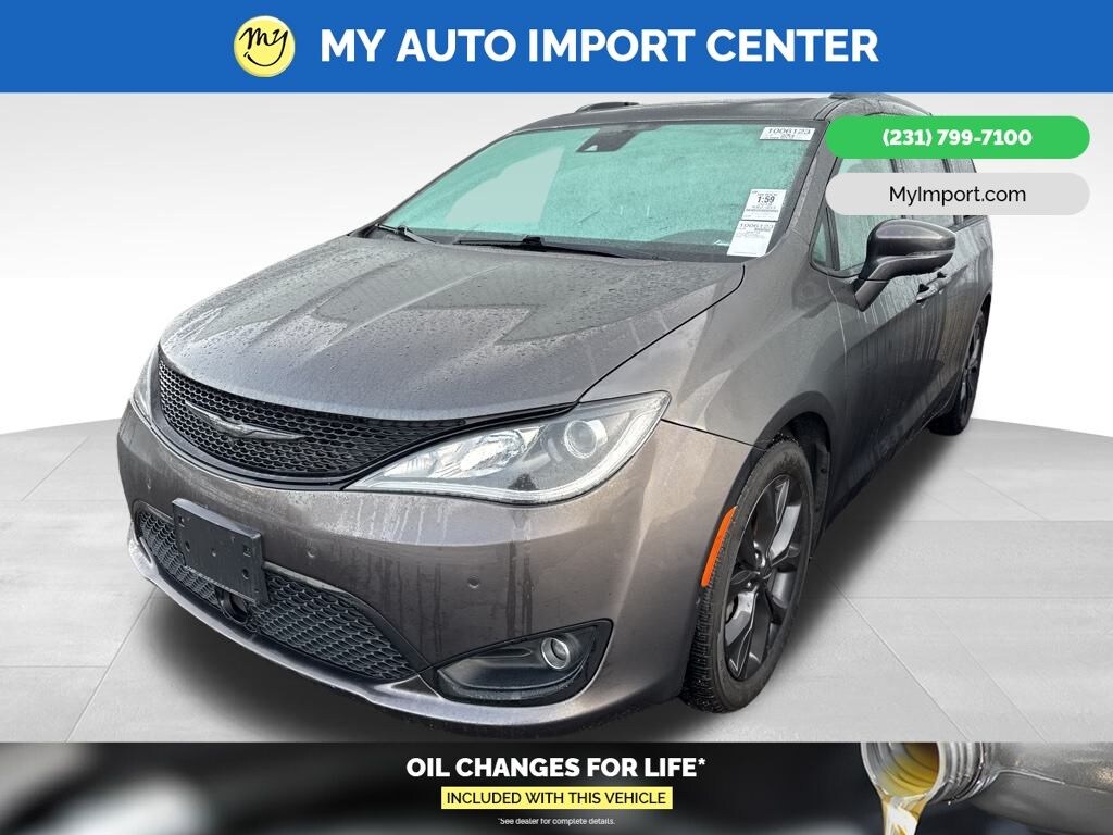 Used 2019 Chrysler Pacifica Limited Van Passenger Van