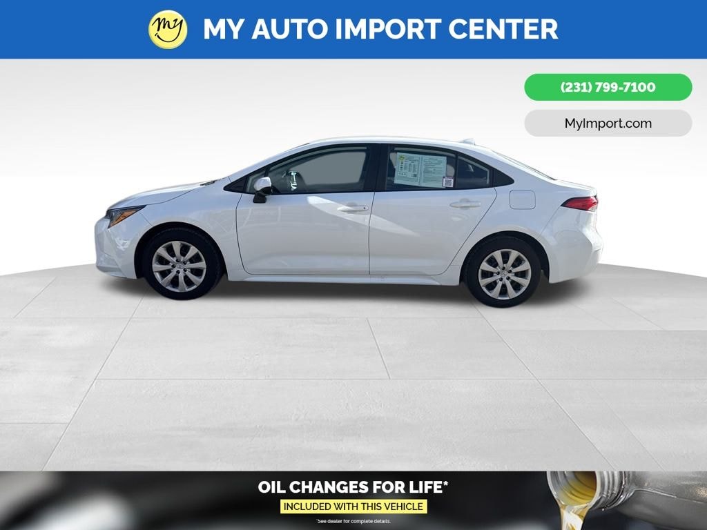 Used 2022 Toyota Corolla LE Sedan
