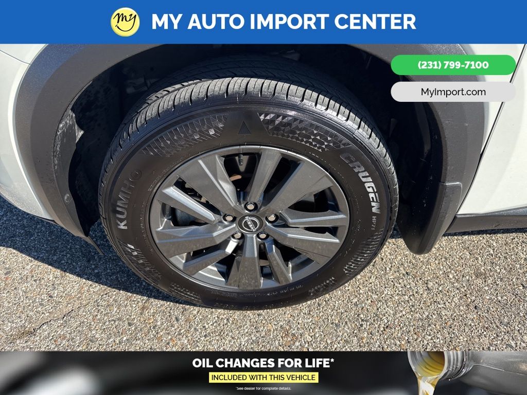 2024 Nissan Pathfinder SV photo 4