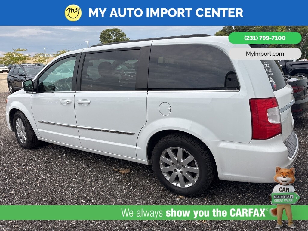 Used 2016 Chrysler Town & Country Touring Van LWB Passenger Van