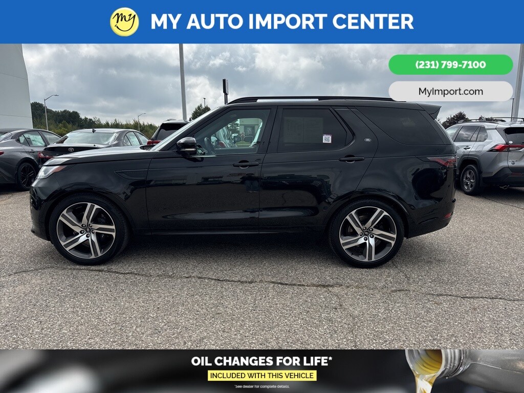 2023 Land Rover Discovery Metropolitan Edition photo 4
