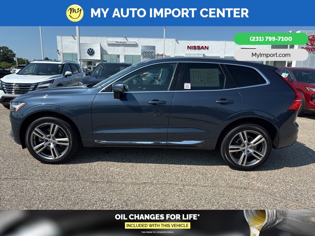 2022 Volvo XC60 B5 Inscription photo 2