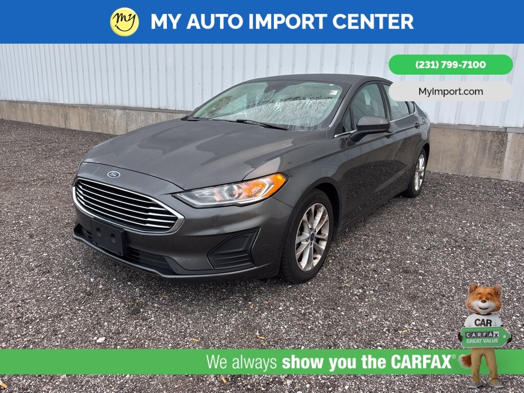 2019 Ford Fusion SE photo 2