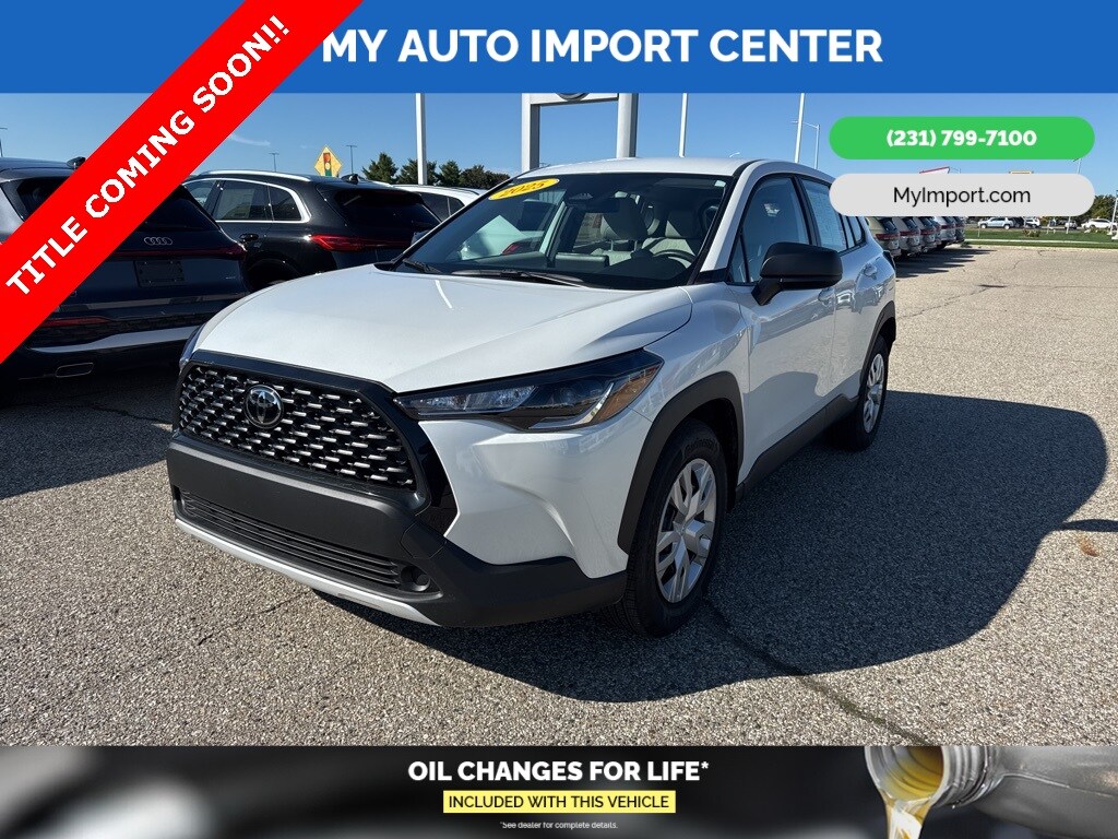2025 Toyota Corolla Cross L photo 3