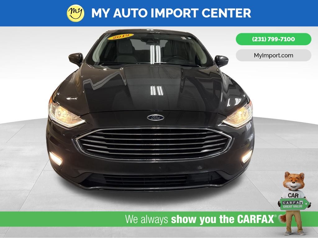 Used 2019 Ford Fusion SE with VIN 3FA6P0HD2KR161889 for sale in Muskegon, MI