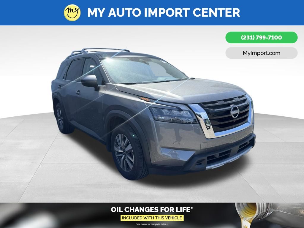 2025 Nissan Pathfinder SL 4WD's photo
