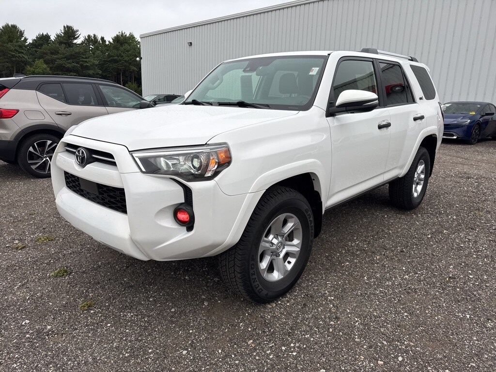 2022 Toyota 4Runner SR5 Premium photo 3