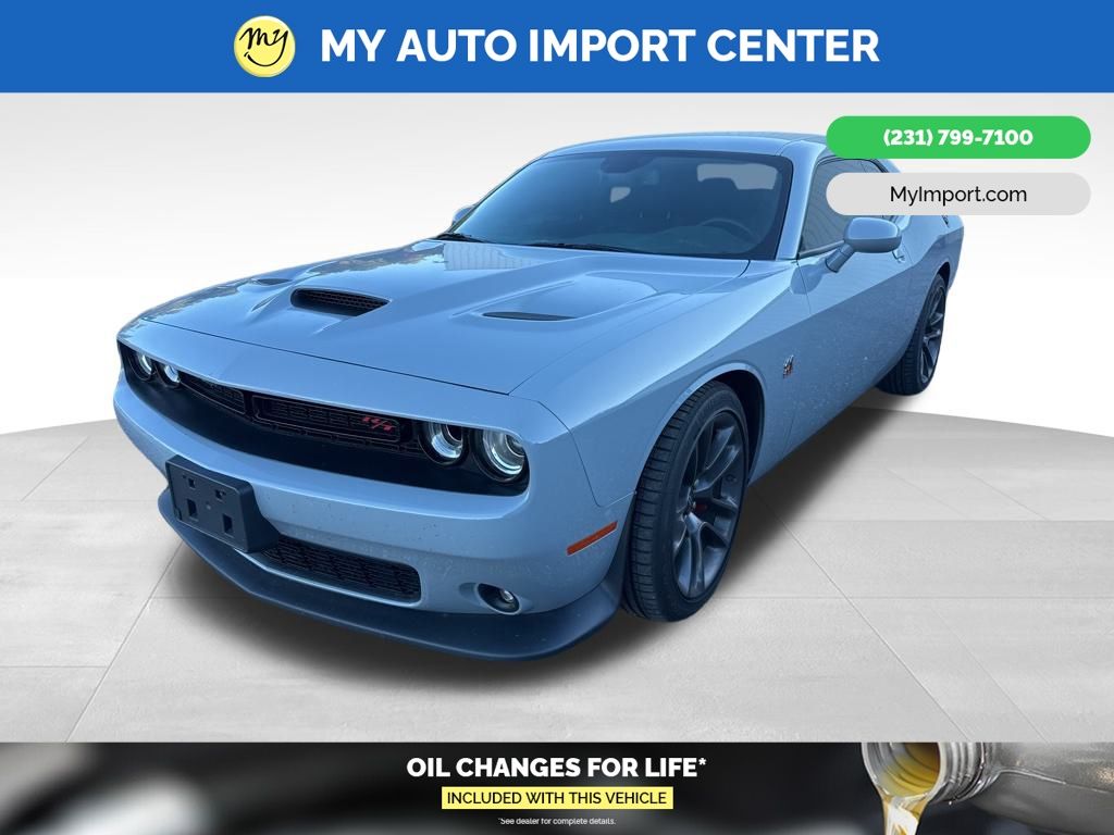 2022 Dodge Challenger R/T Scat Pack photo 2