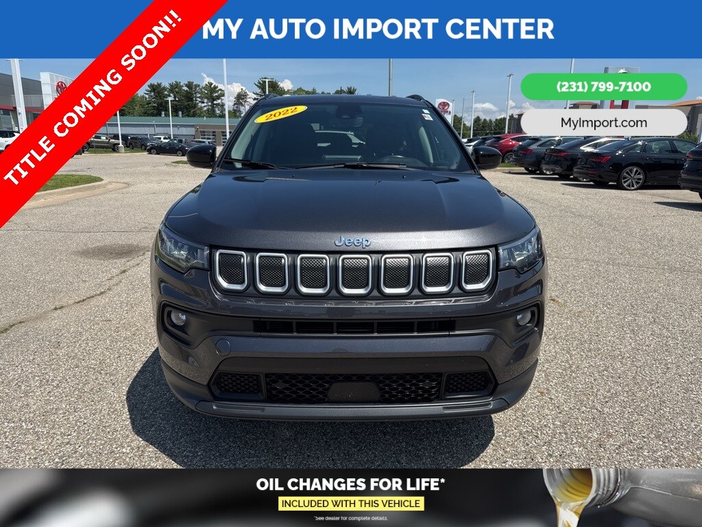 2022 Jeep Compass Latitude photo 2